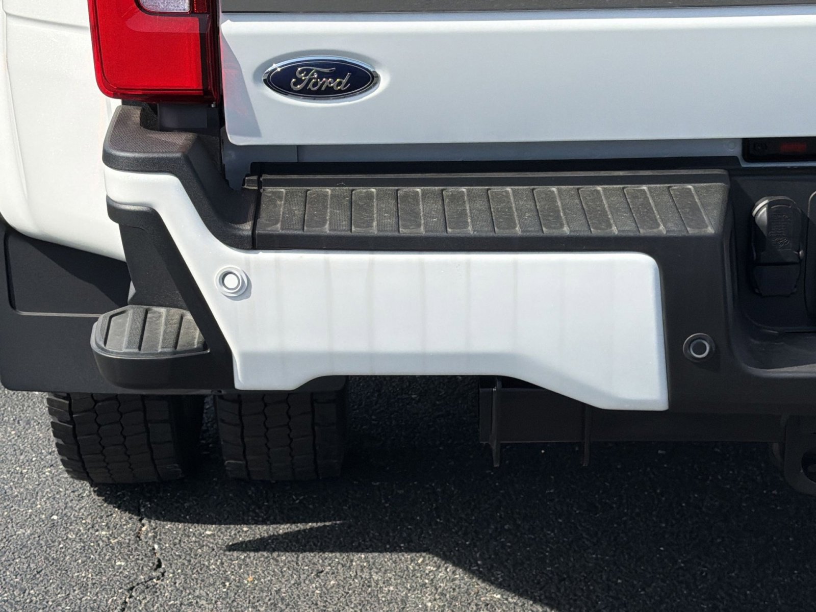 New 2026 Ford F450 Platinum w/ Platinum Plus Package image 19