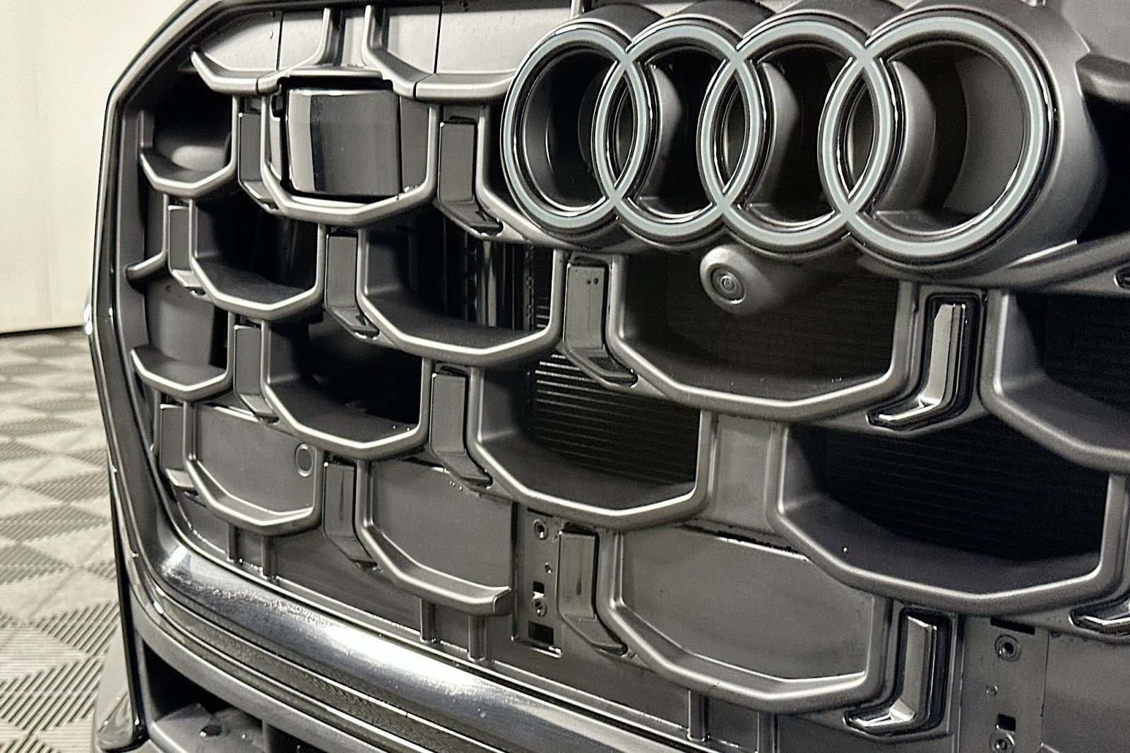 New 2026 Audi SQ8 Prestige image 14
