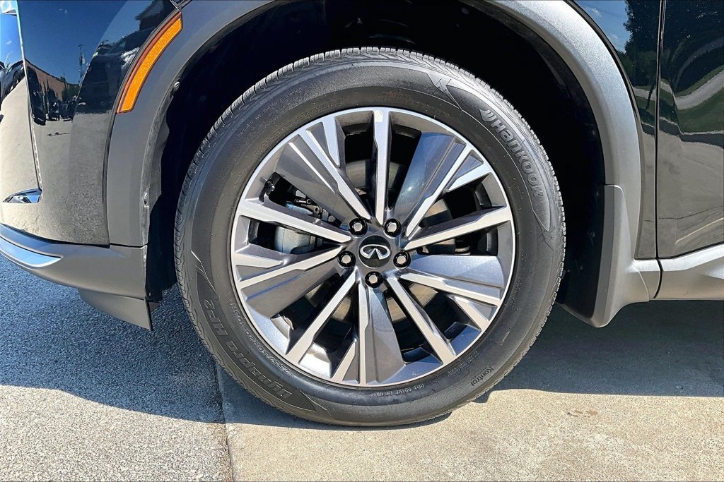 Certified 2027 INFINITI QX60 Luxe w/ Cargo Package AWD/4WD image 10