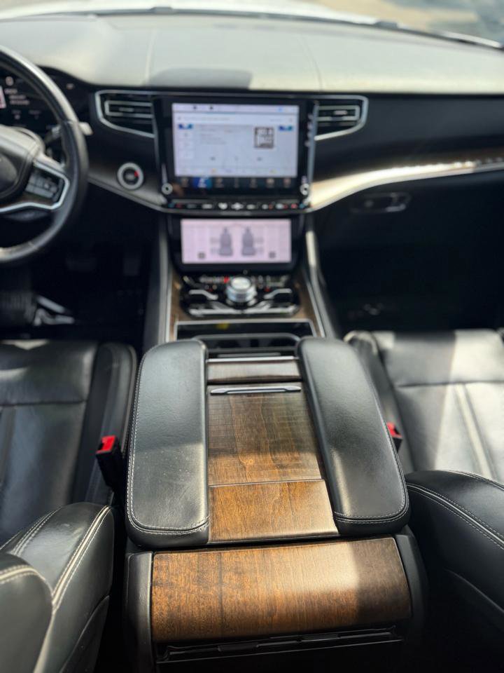 Used 2023 Jeep Grand Wagoneer Series II image 17