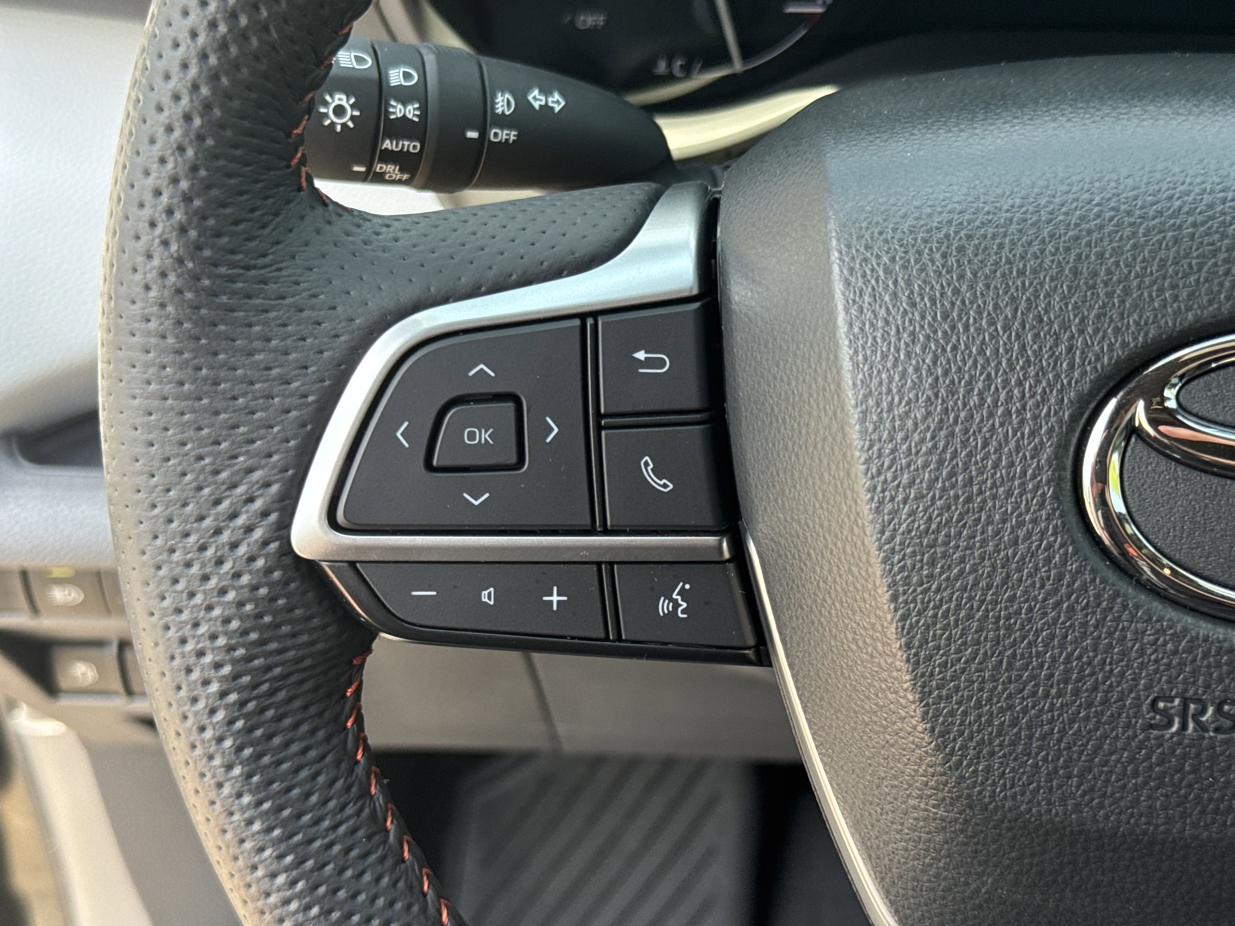 Used 2024 Toyota Sienna XSE w/ XSE Plus Package image 26