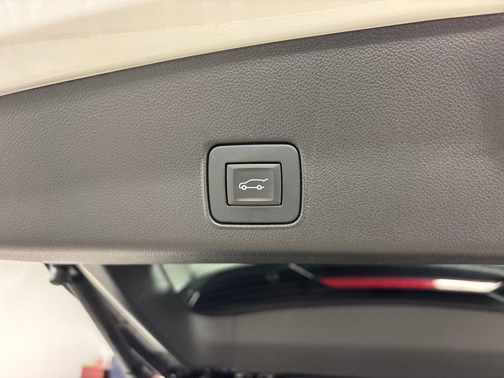 Certified 2022 Chevrolet TrailBlazer RS w/ Sun and Liftgate Package image 19