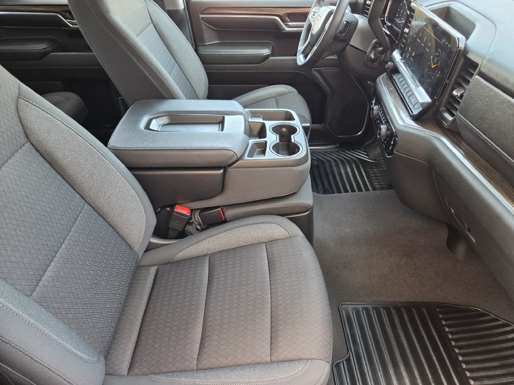 Used 2023 Chevrolet Silverado 1500 LT AWD/4WD image 12