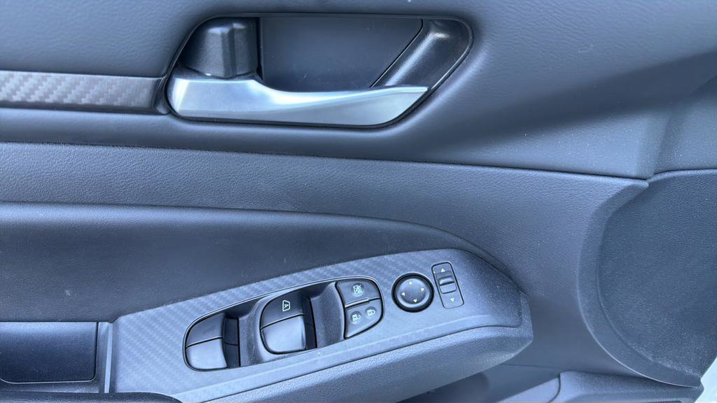 Certified 2024 Nissan Altima 2.5 SV FWD image 18