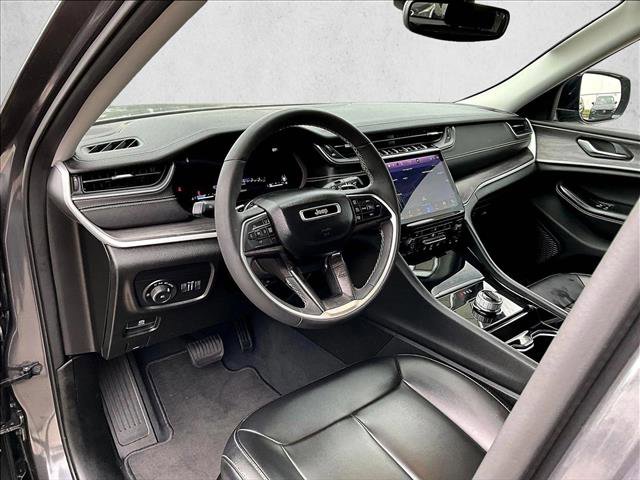Used 2023 Jeep Grand Cherokee Limited RWD image 14