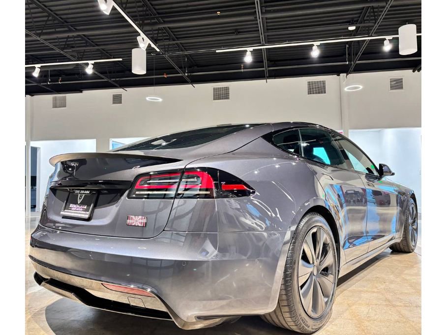 Used 2023 Tesla Model S Plaid image 11