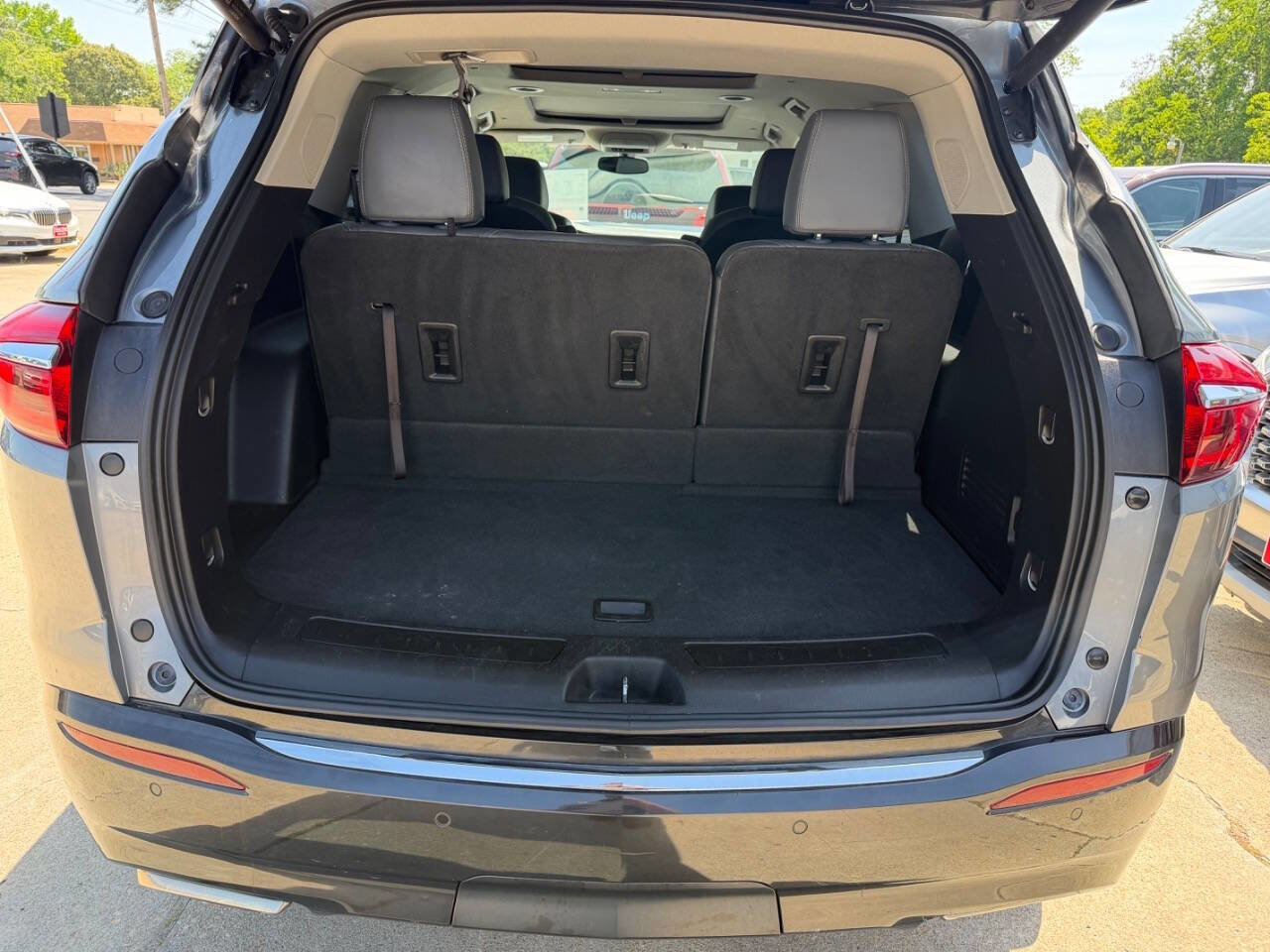 Used 2020 Buick Enclave Essence w/ Sound and Sites Package FWD image 9