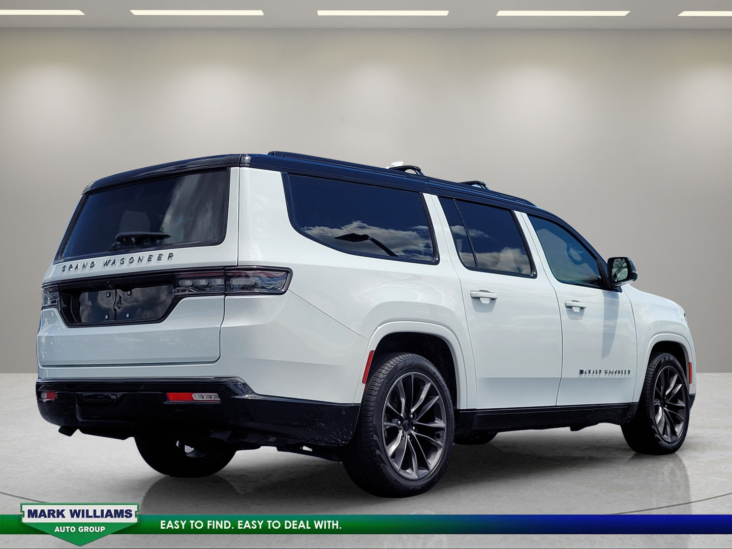 Used 2025 Jeep Grand Wagoneer L Series II Obsidian w/ Quick Order Packagew 28T AWD/4WD image 4