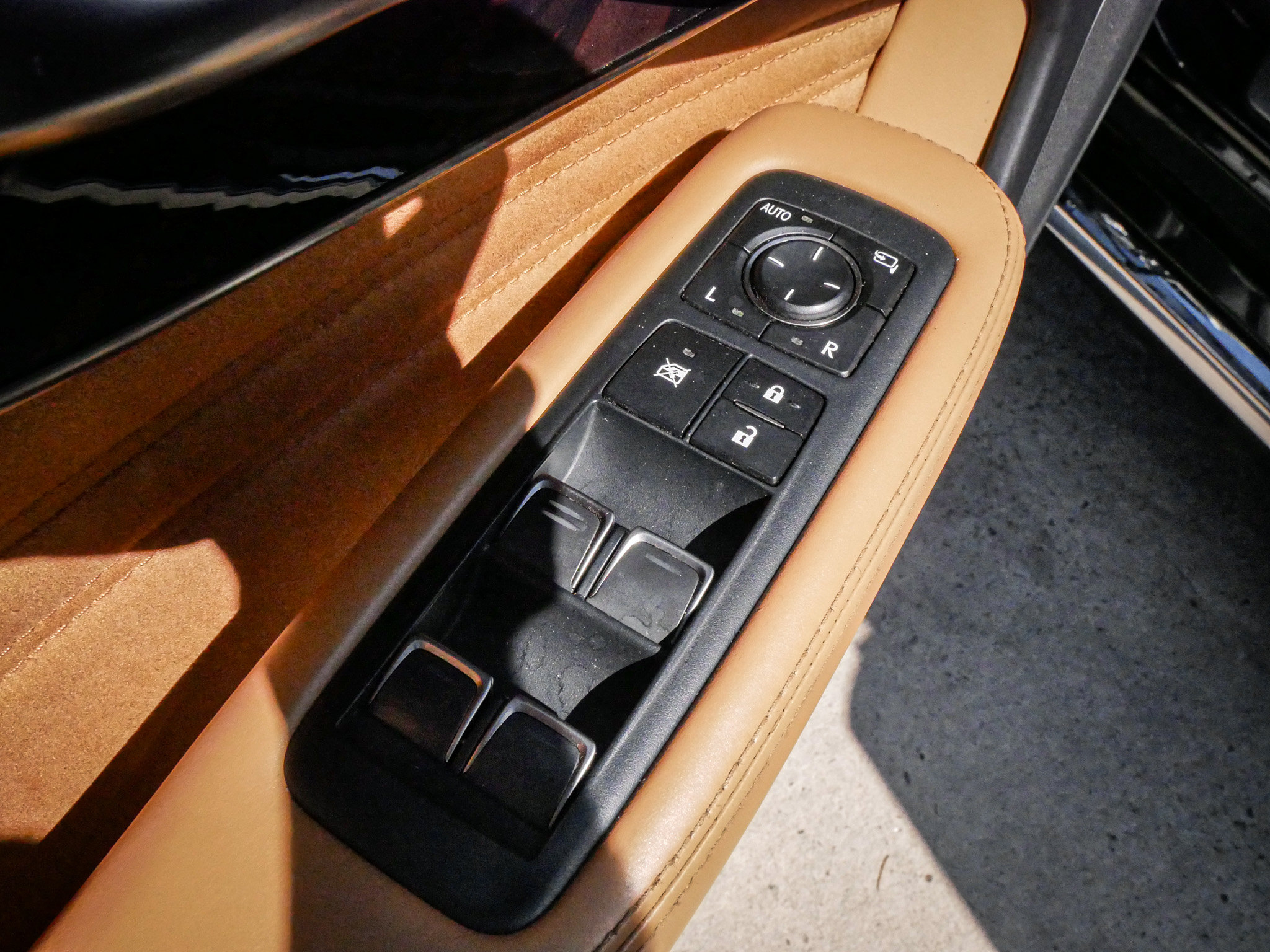 Used 2023 Lexus LS 500 AWD w/ Interior Upgrade Package image 15