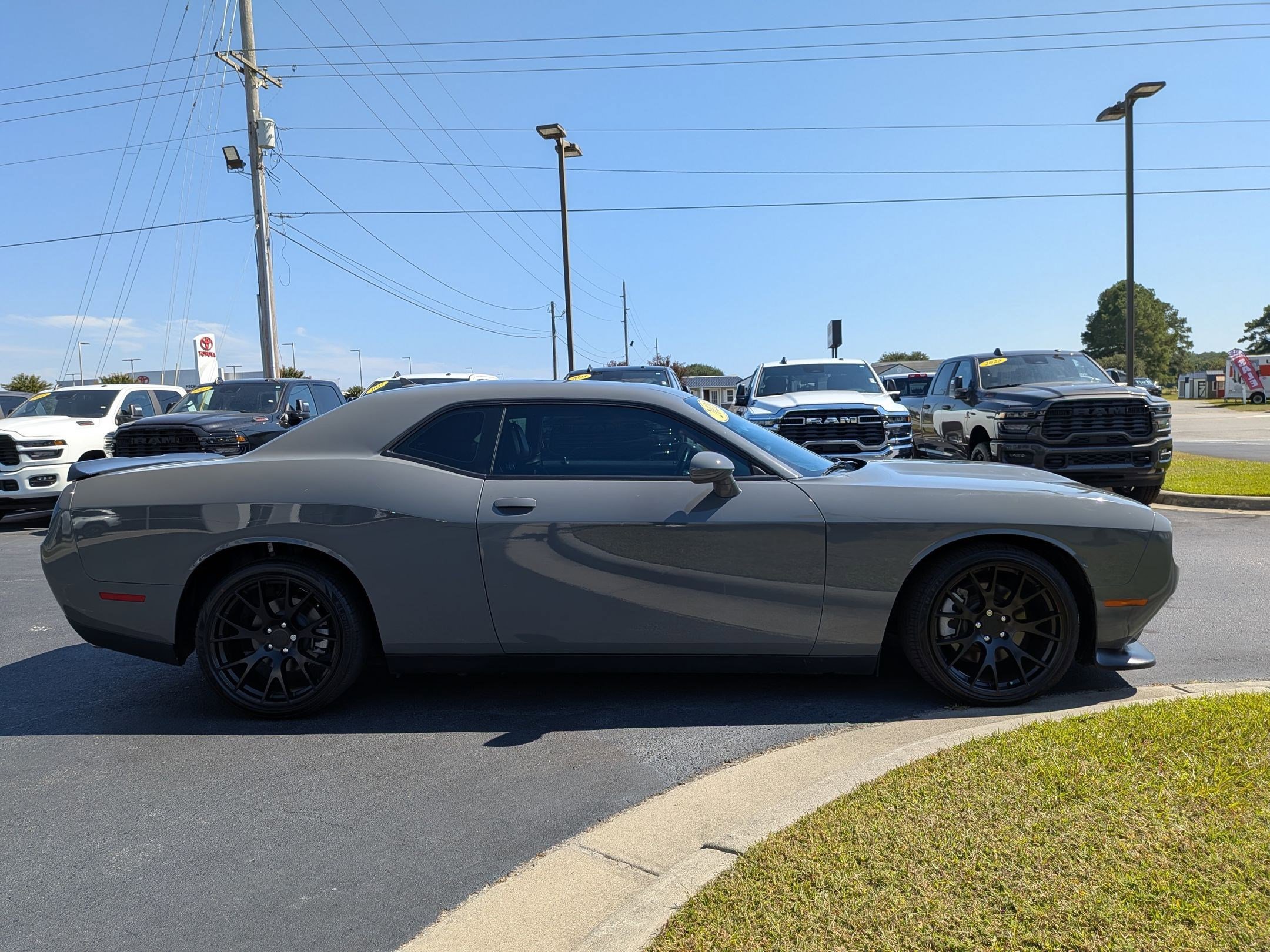 Used 2023 Dodge Challenger R/T w/ Plus Package image 4