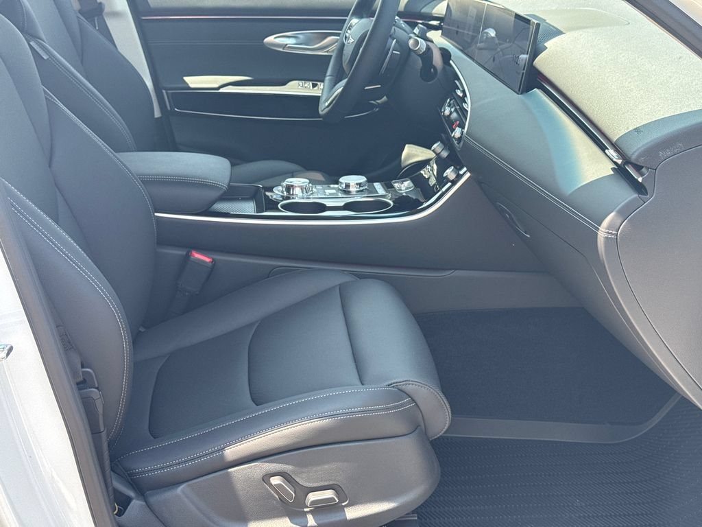 New 2026 Genesis GV70 2.5T AWD/4WD image 13