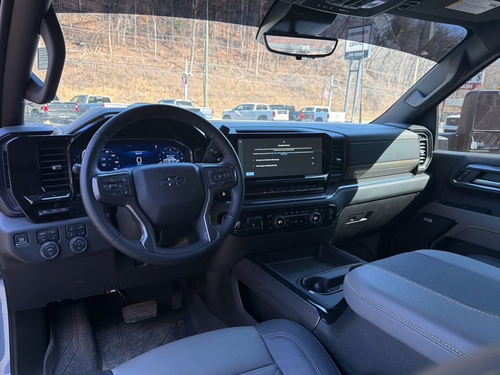 Used 2024 Chevrolet Silverado 2500 ZR2 w/ Technology Package image 13