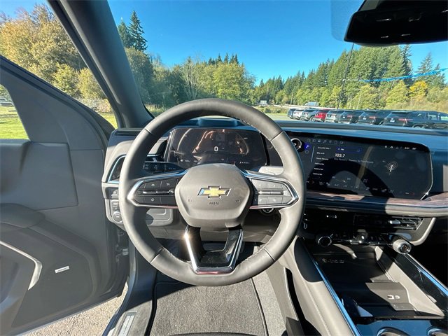 New 2025 Chevrolet Suburban Premier image 10