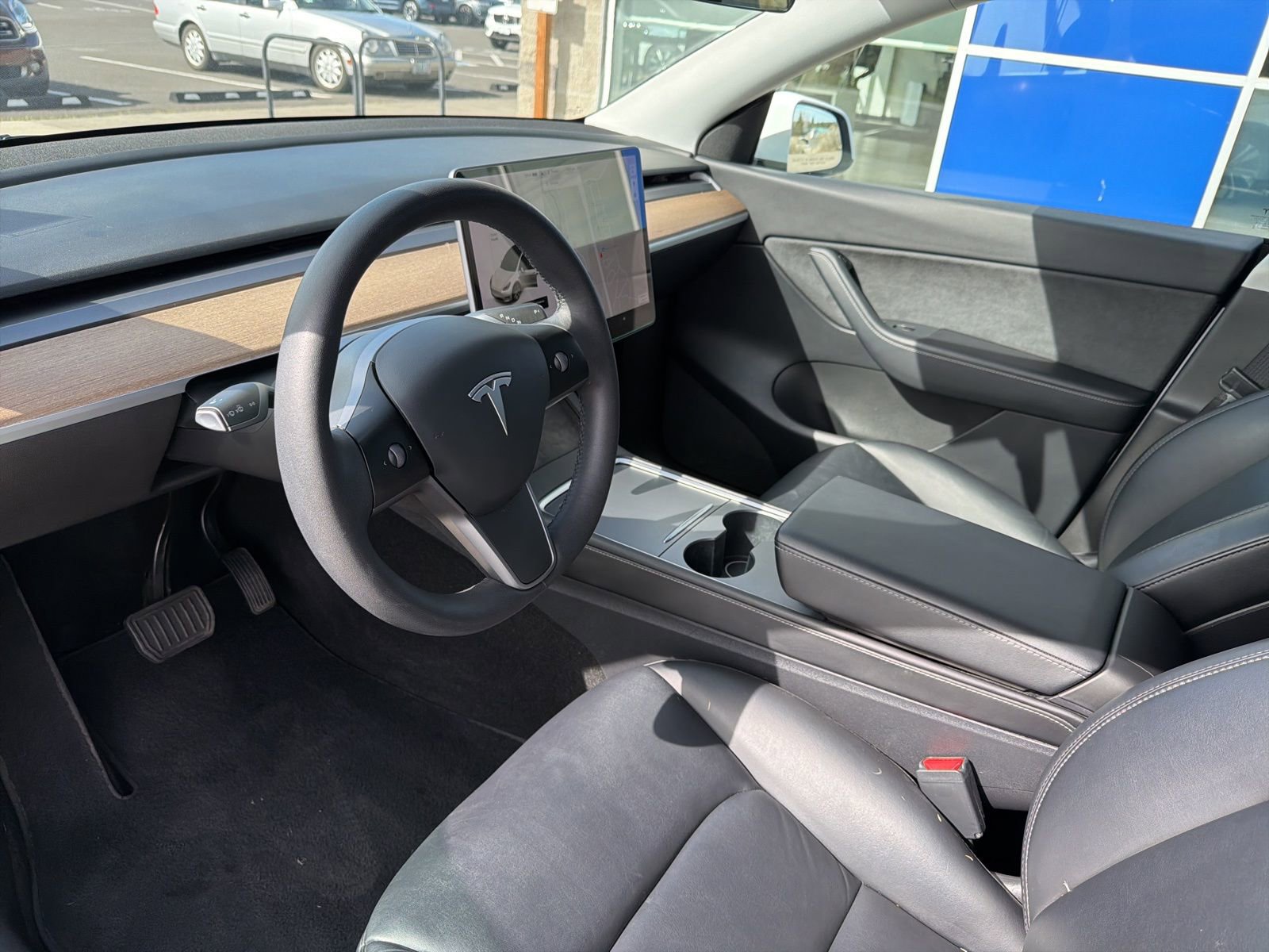Used 2021 Tesla Model Y Standard Range image 20
