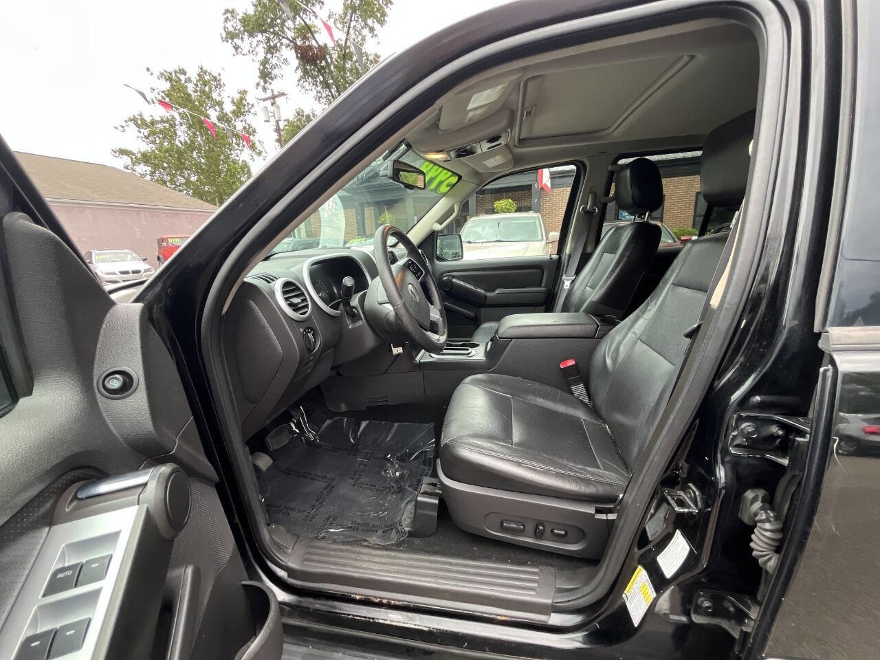 Used 2007 Mercury Mountaineer Premier image 5