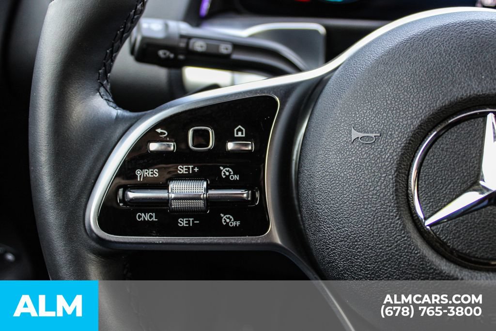 Used 2022 Mercedes-Benz GLB 250 4MATIC w/ Premium Package Lite image 27