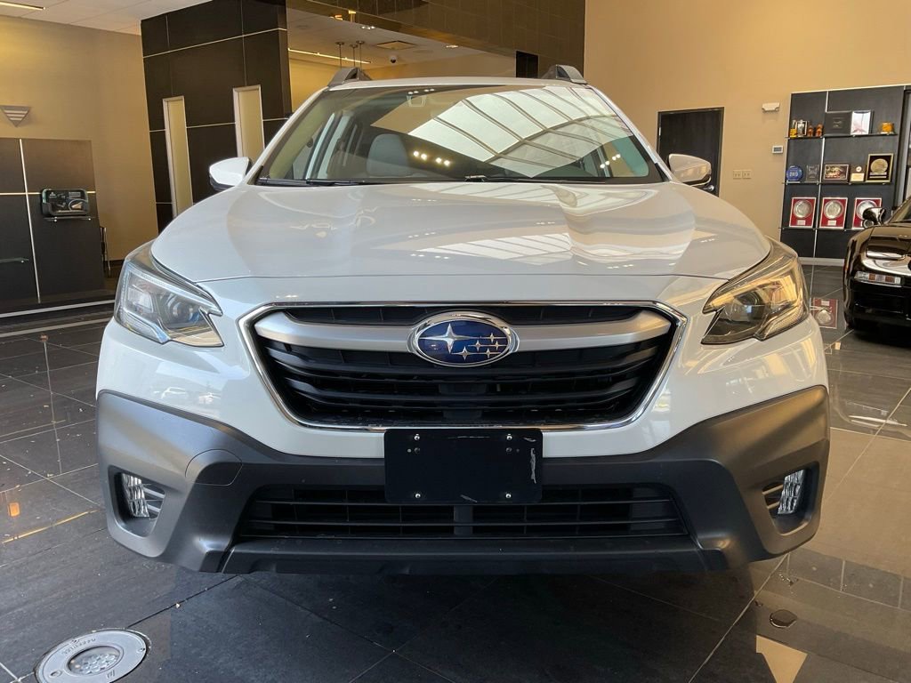Used 2020 Subaru Outback Premium image 2