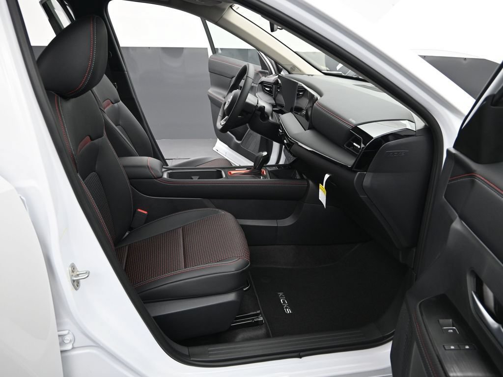 New 2026 Nissan Kicks SR w/ Cold Weather Package FWD image 15