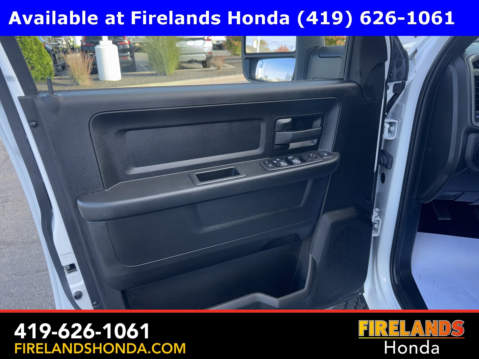 Used 2023 RAM 2500 Tradesman w/ Chrome Appearance Group image 11