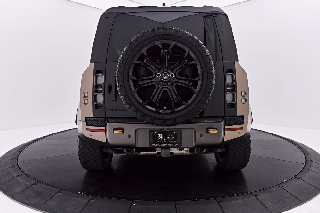 Used 2025 Land Rover Defender 110 AWD/4WD image 23