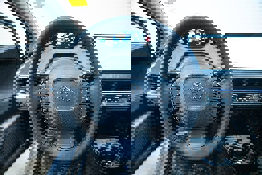 Used 2024 Toyota Prius XLE image 16