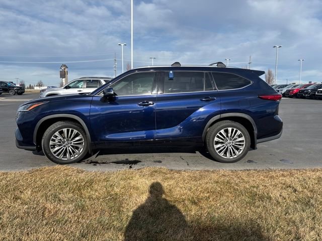 Used 2022 Toyota Highlander Platinum image 6