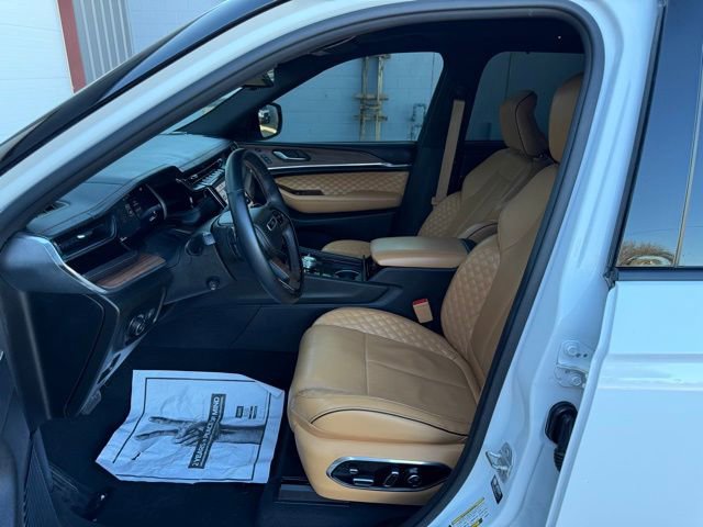 Used 2023 Jeep Grand Cherokee Summit w/ Adv Protech Group IV image 13