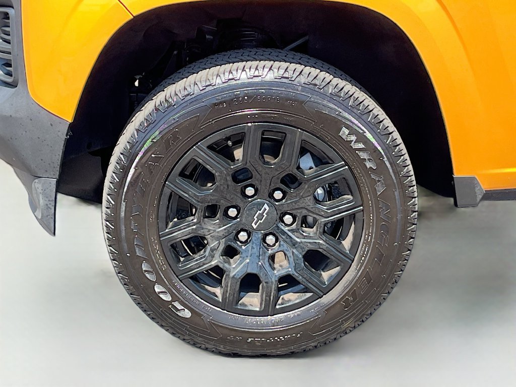 Used 2025 Chevrolet Colorado W/T w/ WT Custom Package RWD image 29