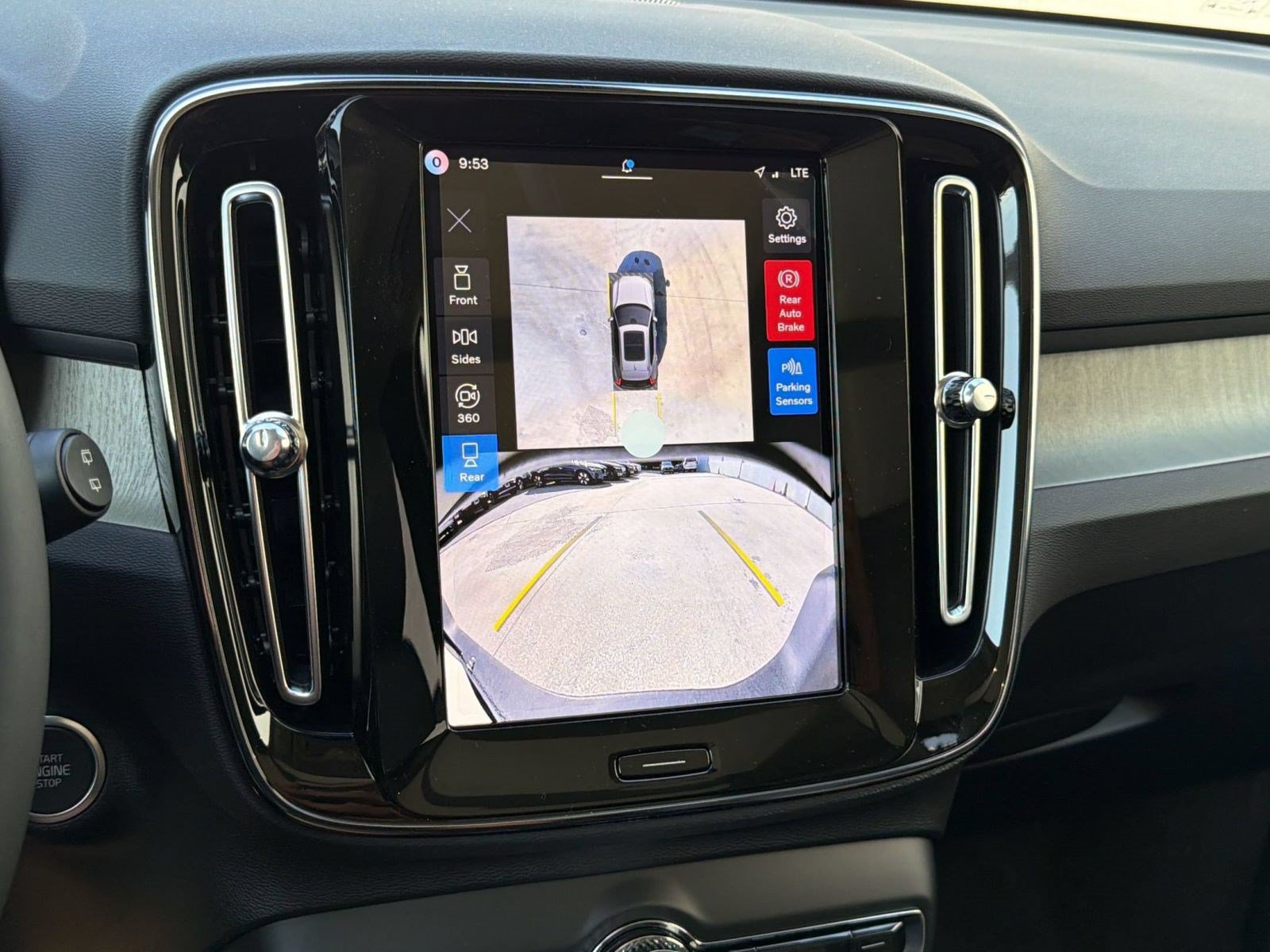 New 2026 Volvo XC40 B5 Ultra w/ Climate Package AWD/4WD image 18