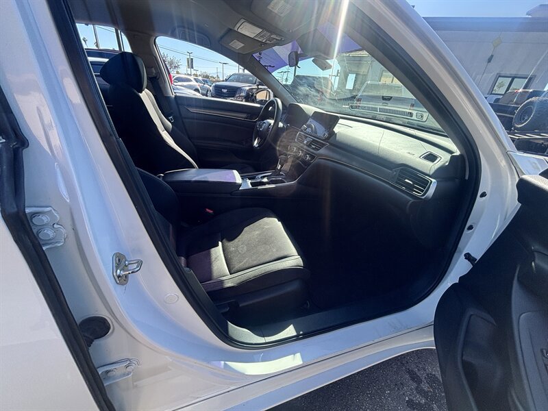 Used 2019 Honda Accord LX image 17