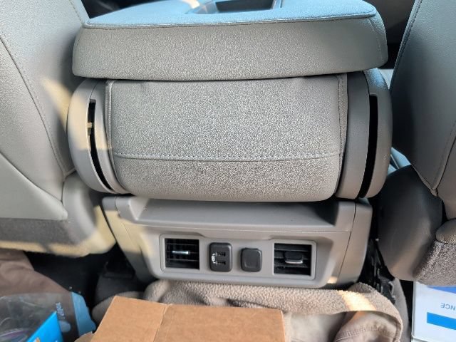 Used 2019 GMC Sierra 1500 SLT w/ Driver Alert Package I AWD/4WD image 12
