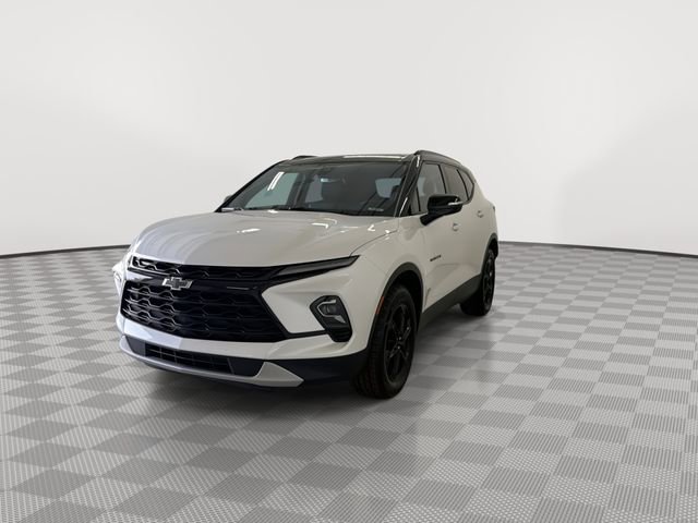 Certified 2024 Chevrolet Blazer LT w/ Midnight/Sport Edition FWD image 5