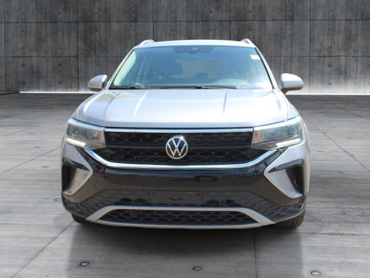 Used 2024 Volkswagen Taos SE FWD image 12