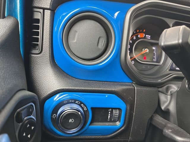 Used 2024 Jeep Wrangler Sport S image 27