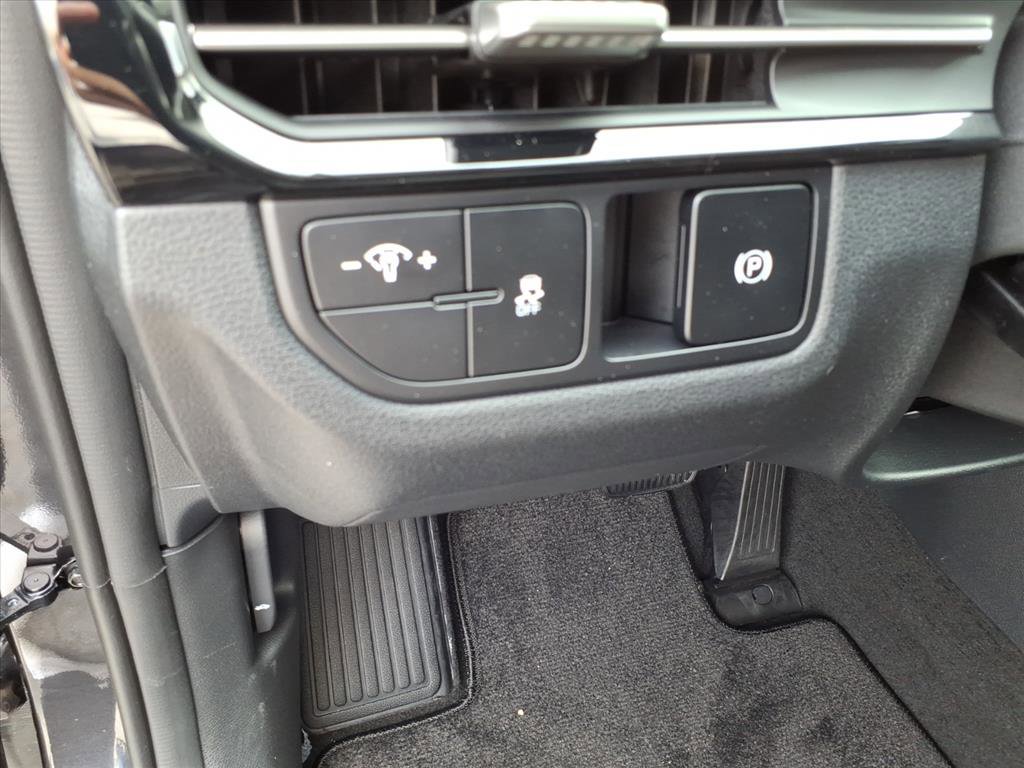 New 2026 Kia Sportage LX image 17