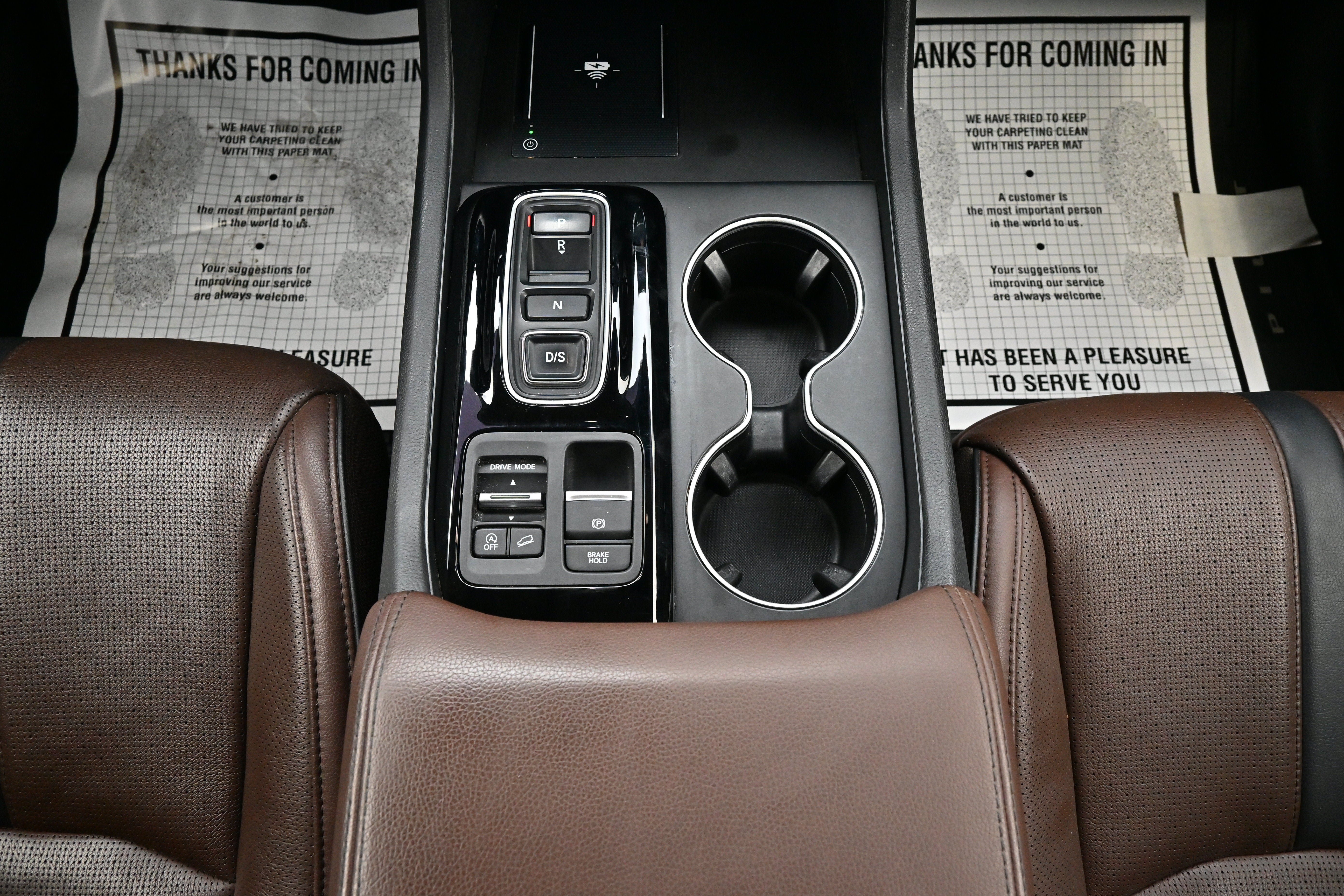 Used 2025 Honda Pilot Elite image 23