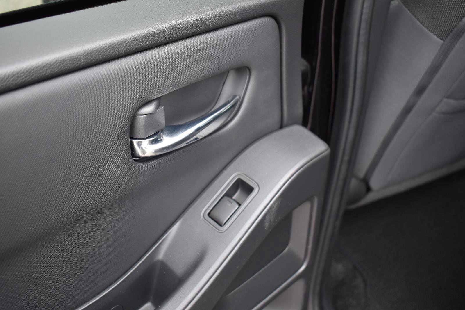 Used 2022 Nissan Frontier SV image 42