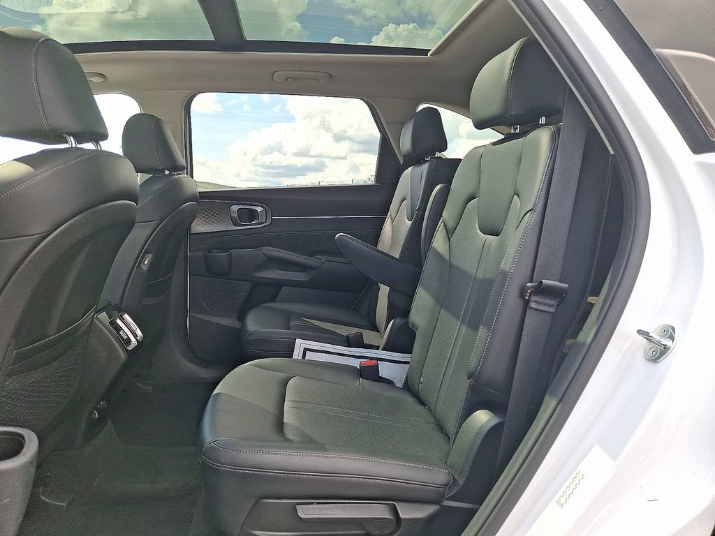 Certified 2023 Kia Sorento SX AWD/4WD image 10