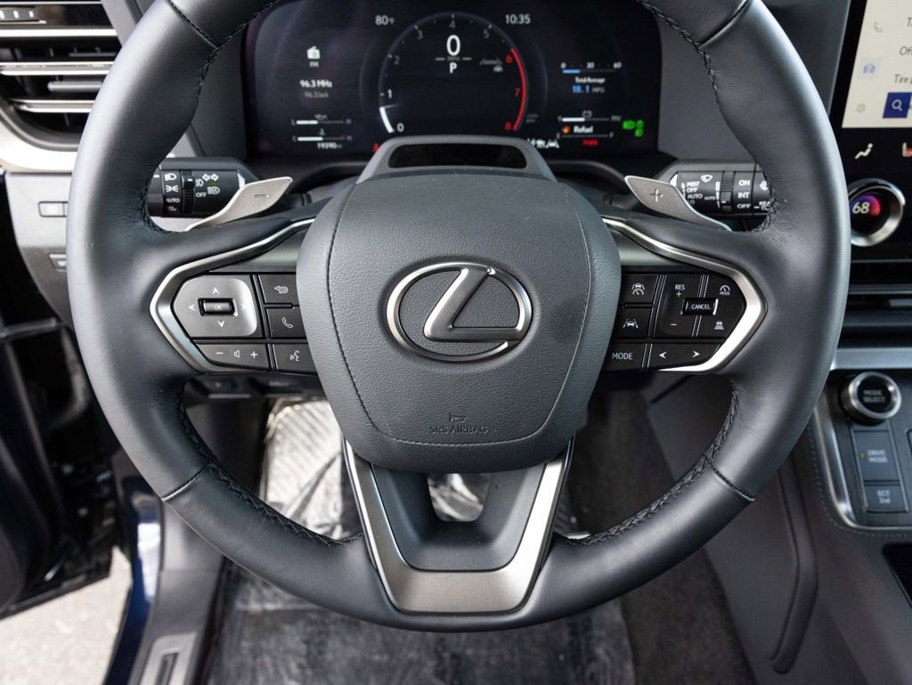 Used 2024 Lexus GX 550 w/ Accessory Package (2T) image 28