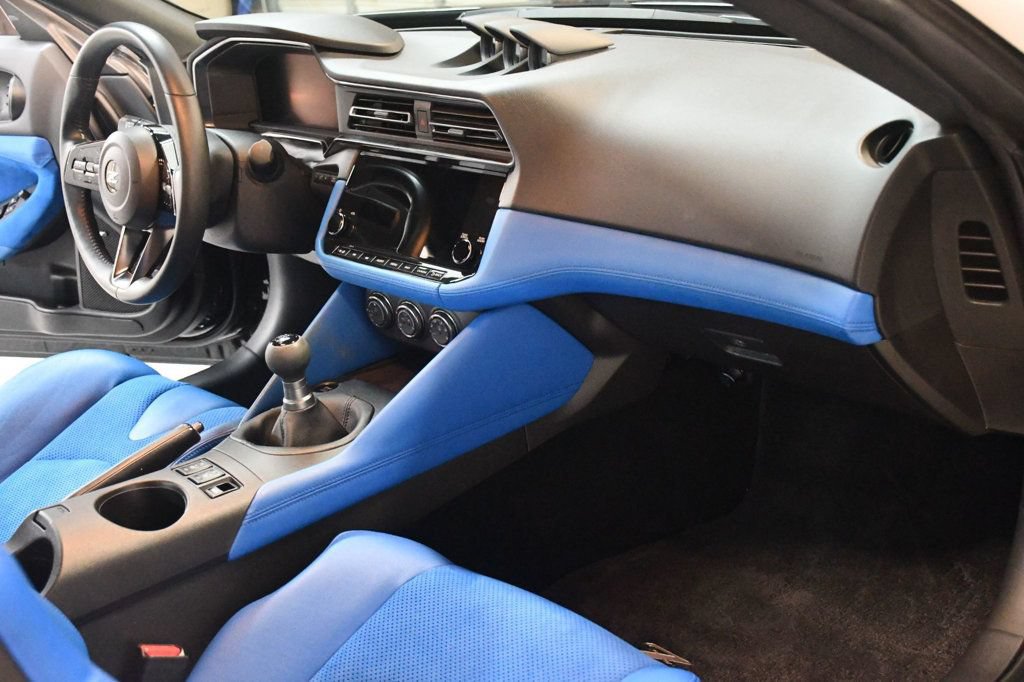 Used 2024 Nissan Z Performance w/ Floor Mat Package RWD image 6