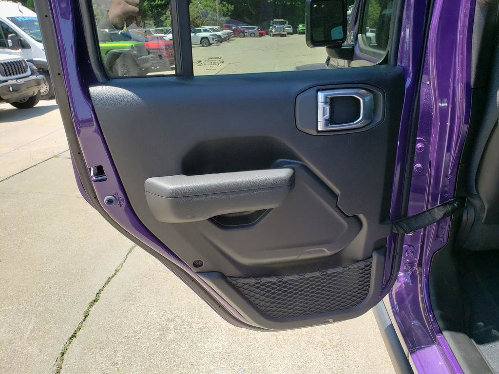 New 2026 Jeep Wrangler Unlimited Rubicon AWD/4WD image 16