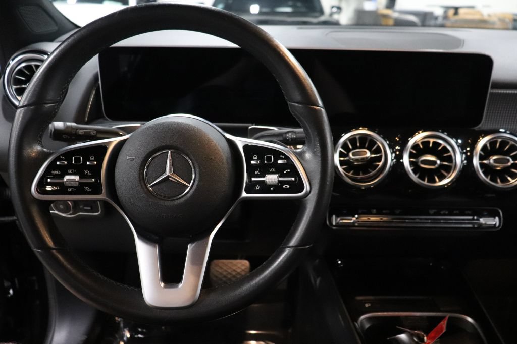 Used 2020 Mercedes-Benz GLB 250 image 27