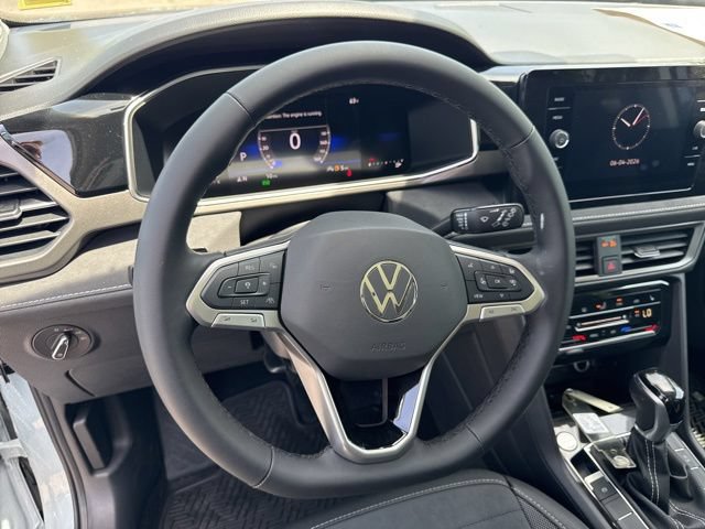 New 2026 Volkswagen Taos SE AWD/4WD image 10