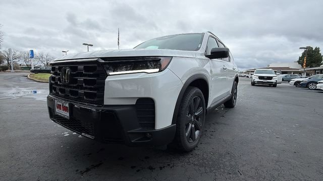 New 2026 Honda Pilot Sport image 9