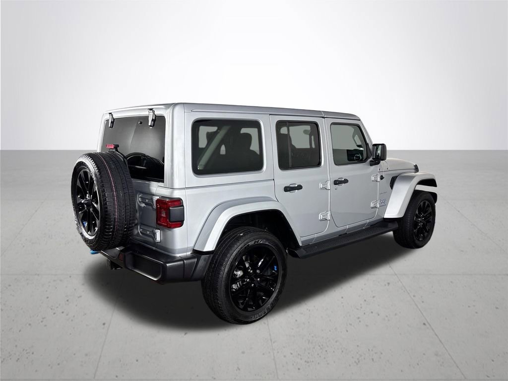 Used 2023 Jeep Wrangler Unlimited Sahara w/ Cold Weather Group image 6