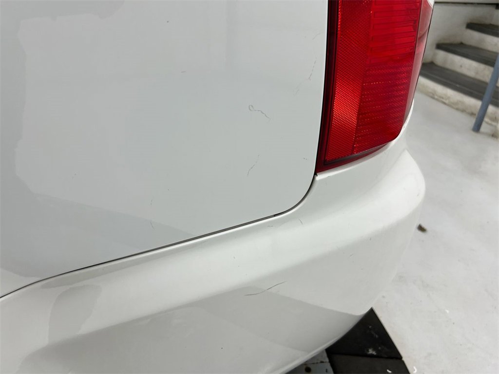 Used 2016 Chrysler Town & Country Touring image 32