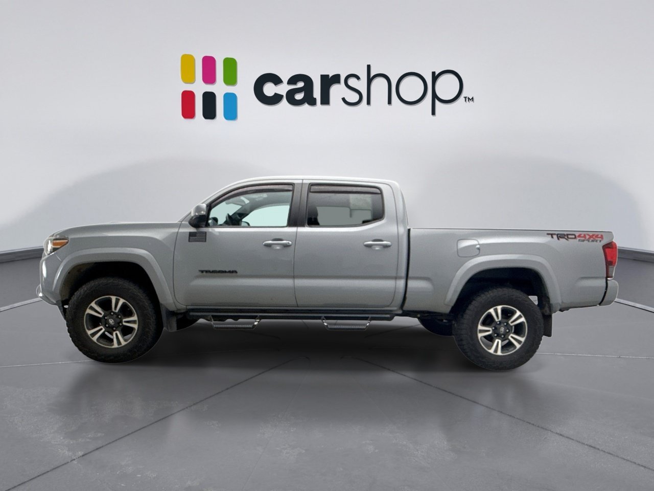 Used 2019 Toyota Tacoma TRD Sport AWD/4WD image 2