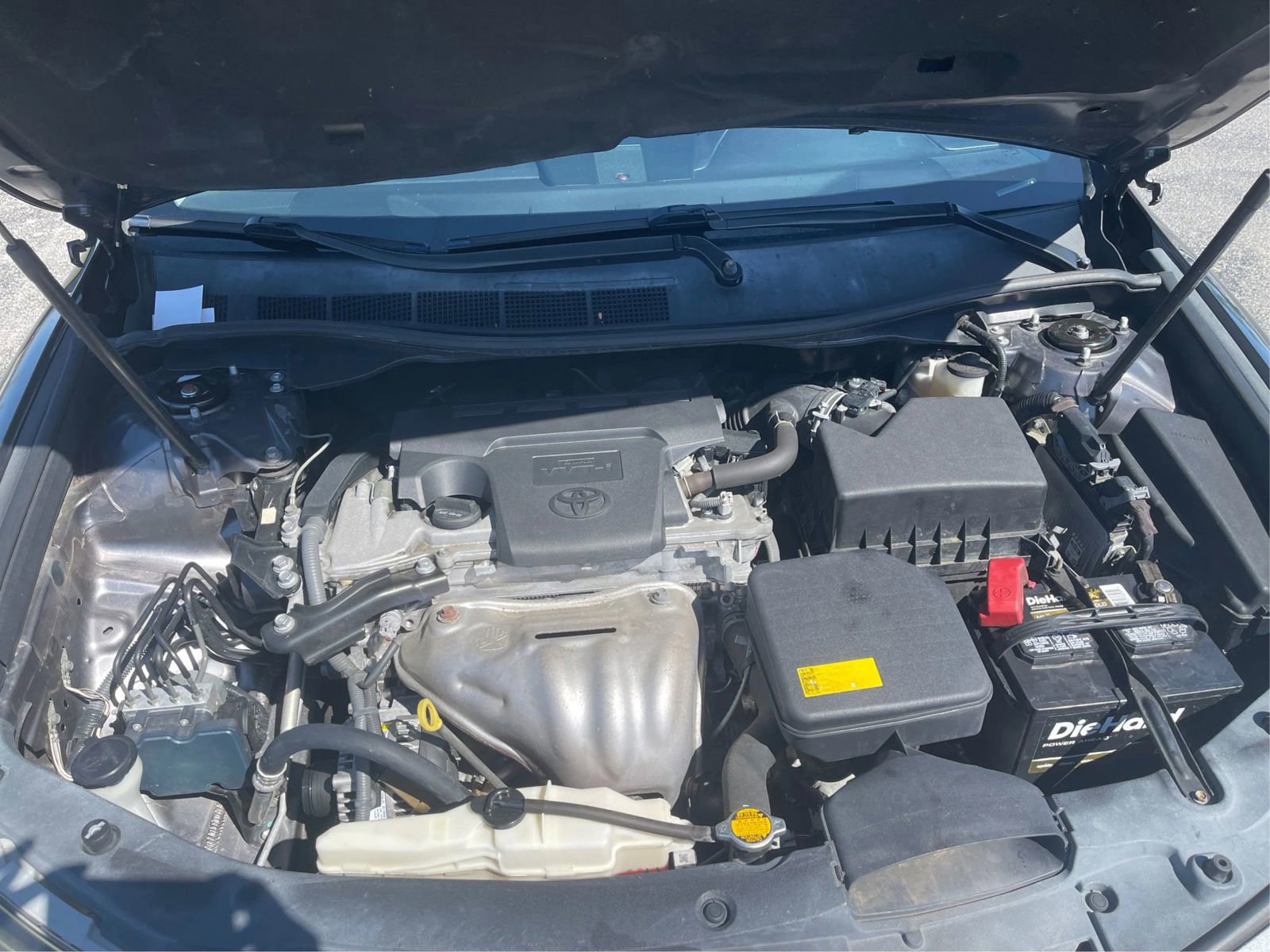 Used 2014 Toyota Camry SE image 19