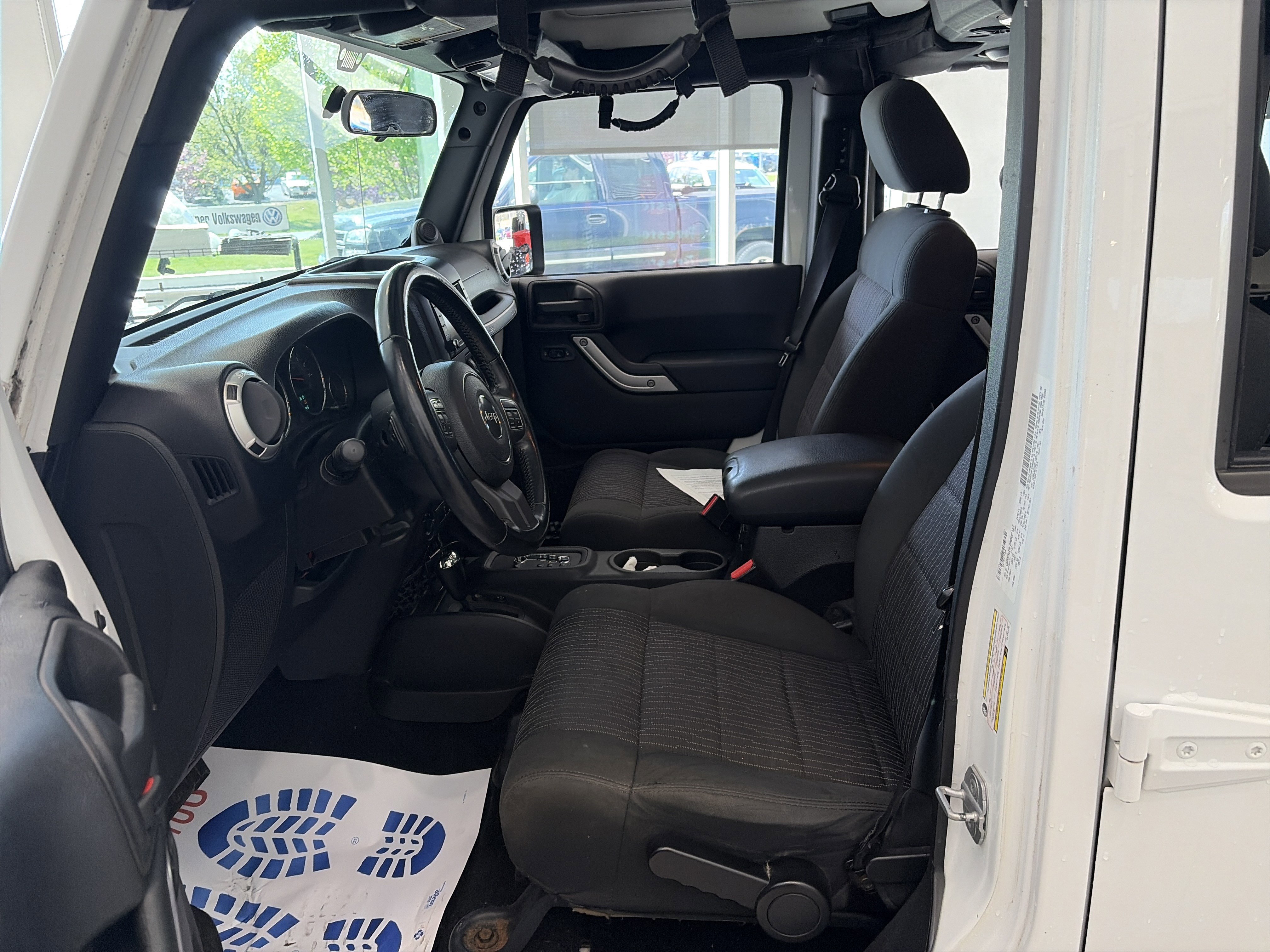 Used 2012 Jeep Wrangler Unlimited Sahara w/ Connectivity Group image 21