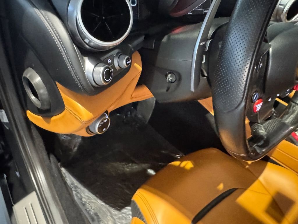 Used 2018 Ferrari GTC4Lusso T RWD image 17